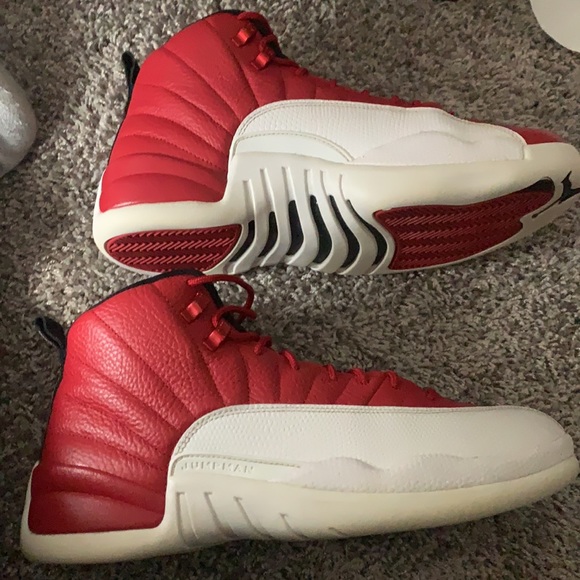 Retro 12s Gym Red - Picture 3 of 4